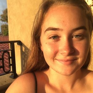 Meet your Posher, Andrea